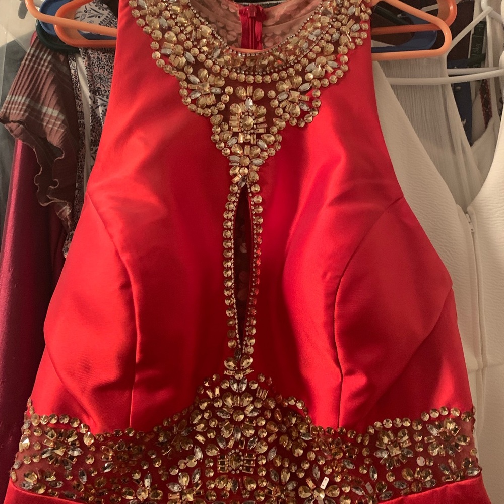 Red Prom Dress! - Picture 6 of 7